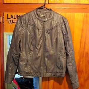 J2 Ladies bomber jacket. Faux leather and fur